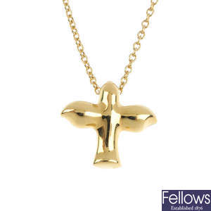 TIFFANY & CO. - a dove pendant and chain.