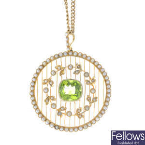 An Edwardian gold, peridot and split pearl pendant.