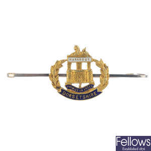 An early 20th century regimental brooch.