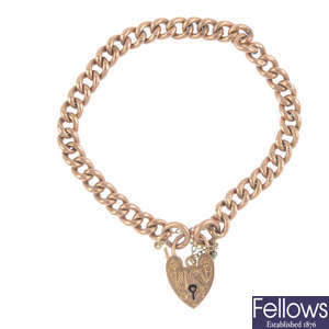 An early 20th century 9ct gold bracelet.