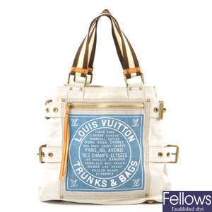 LOUIS VUITTON - a Toile Globe Shopper Cabas handbag.