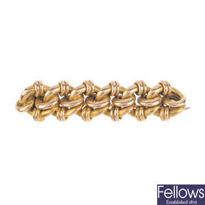 An early 20th century 15ct gold brooch.