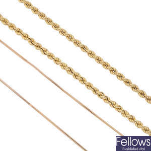 Two 9ct gold necklaces. 