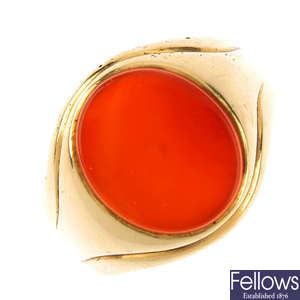 A late Victorian 18ct gold carnelian signet ring.