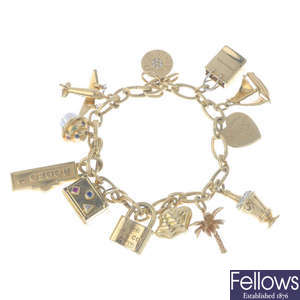 TIFFANY & CO. - a charm bracelet.