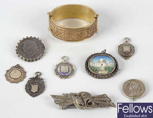 A small selection of silver and other jewellery.