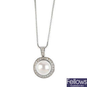 A cultured pearl and diamond pendant, with 18ct gold chain.