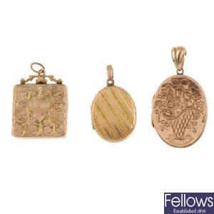 Three late 19th to early 20th century lockets.