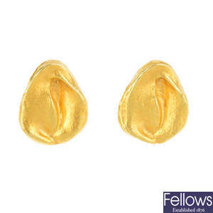 A pair of ear clips.