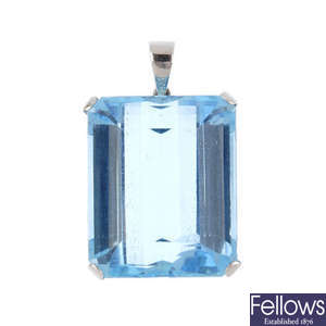 An aquamarine pendant.