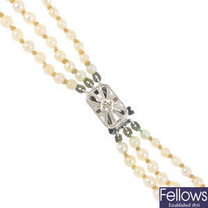 A cultured pearl three-row necklace, with eleven loose mabe pearls.