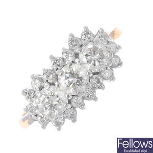 An 18ct gold diamond cluster ring.